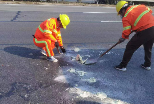 什玲镇公路下沉注浆加固